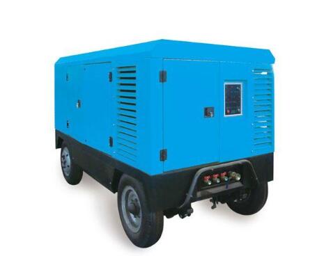 凝结器或一级滤芯促使水和空气改变方向。